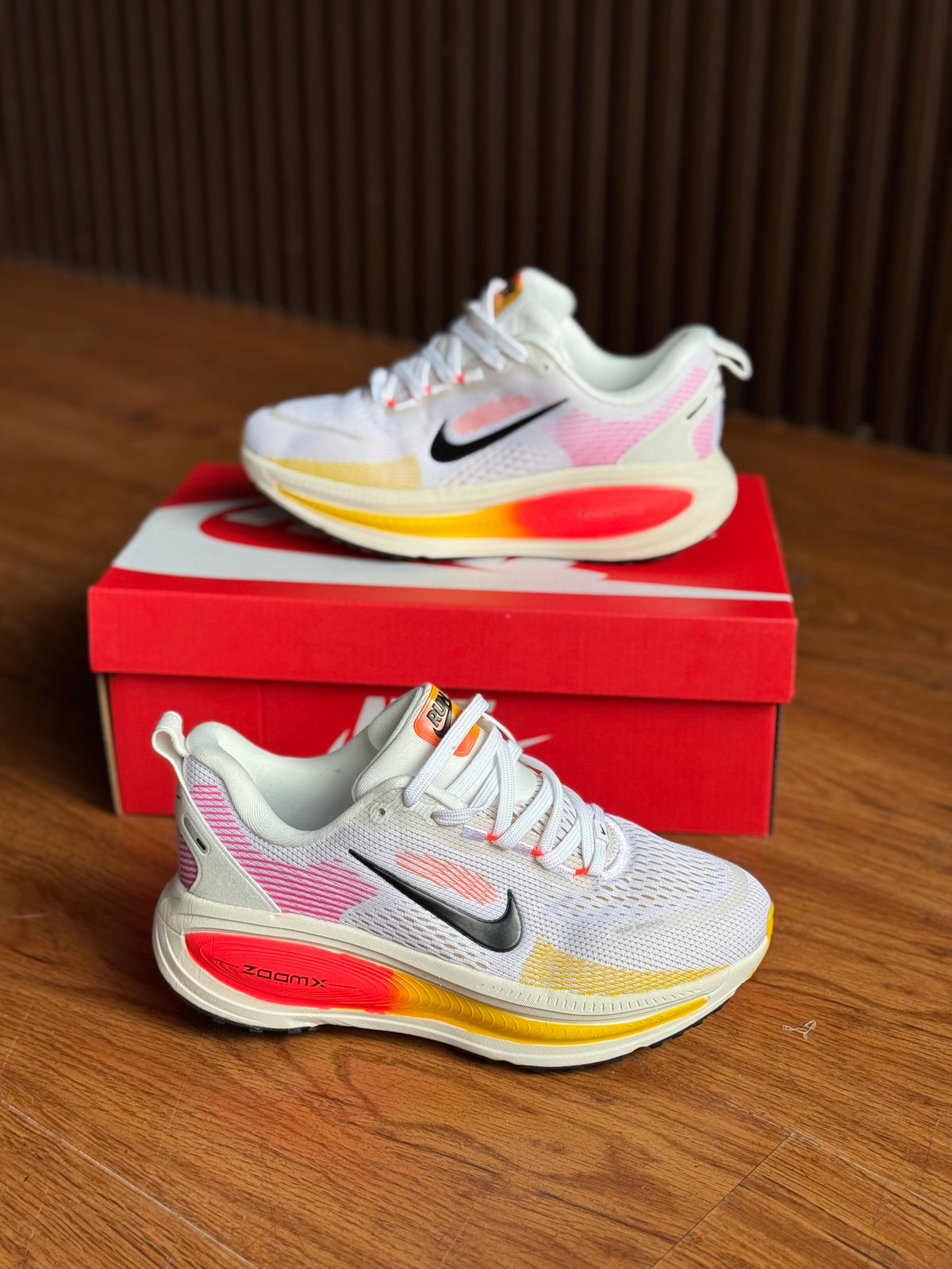 NIKE VOMERO 18