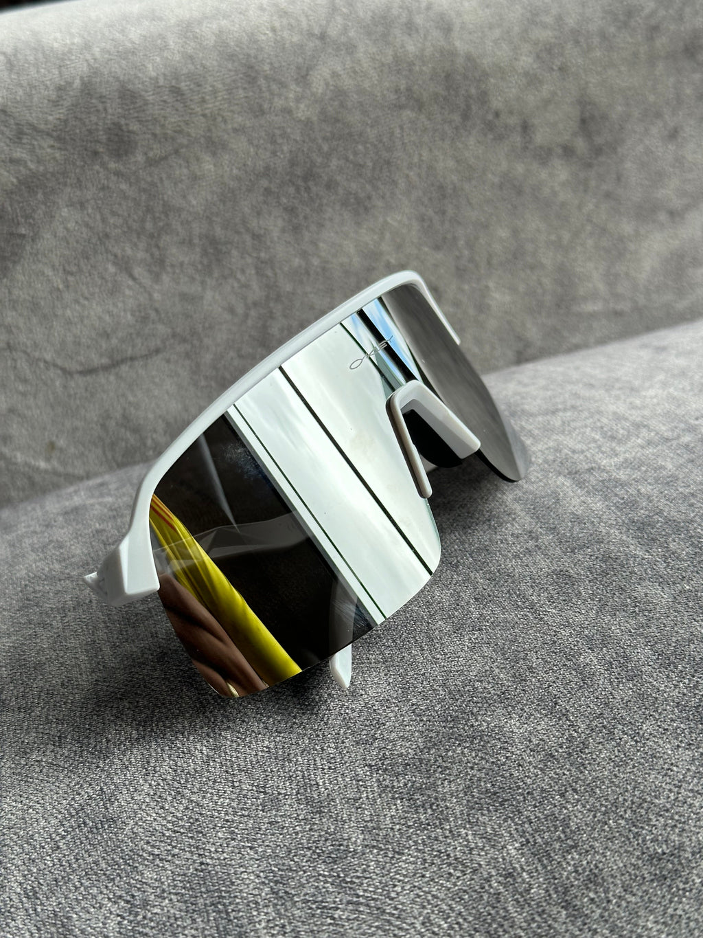 OAKLEY