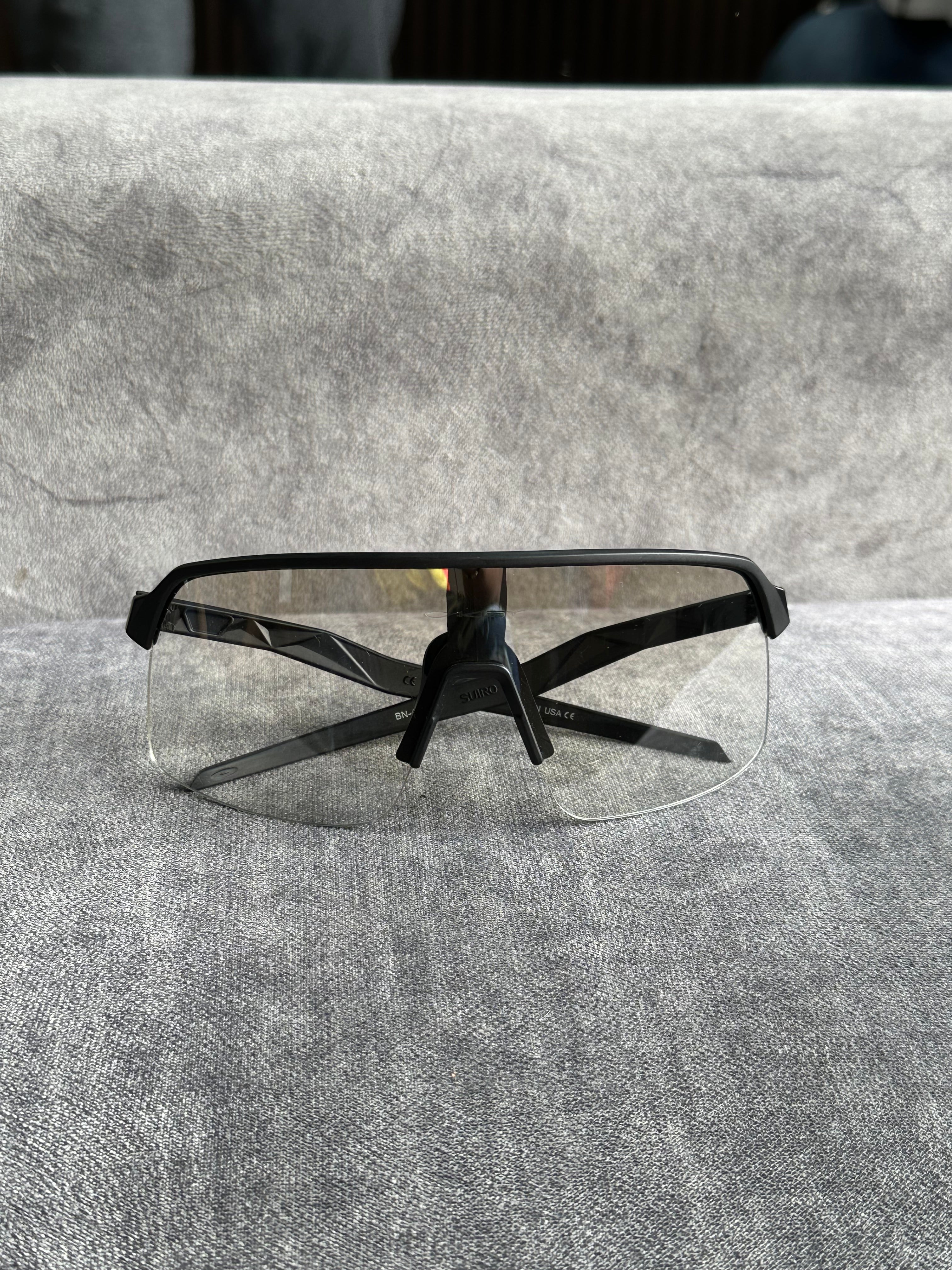 OAKLEY