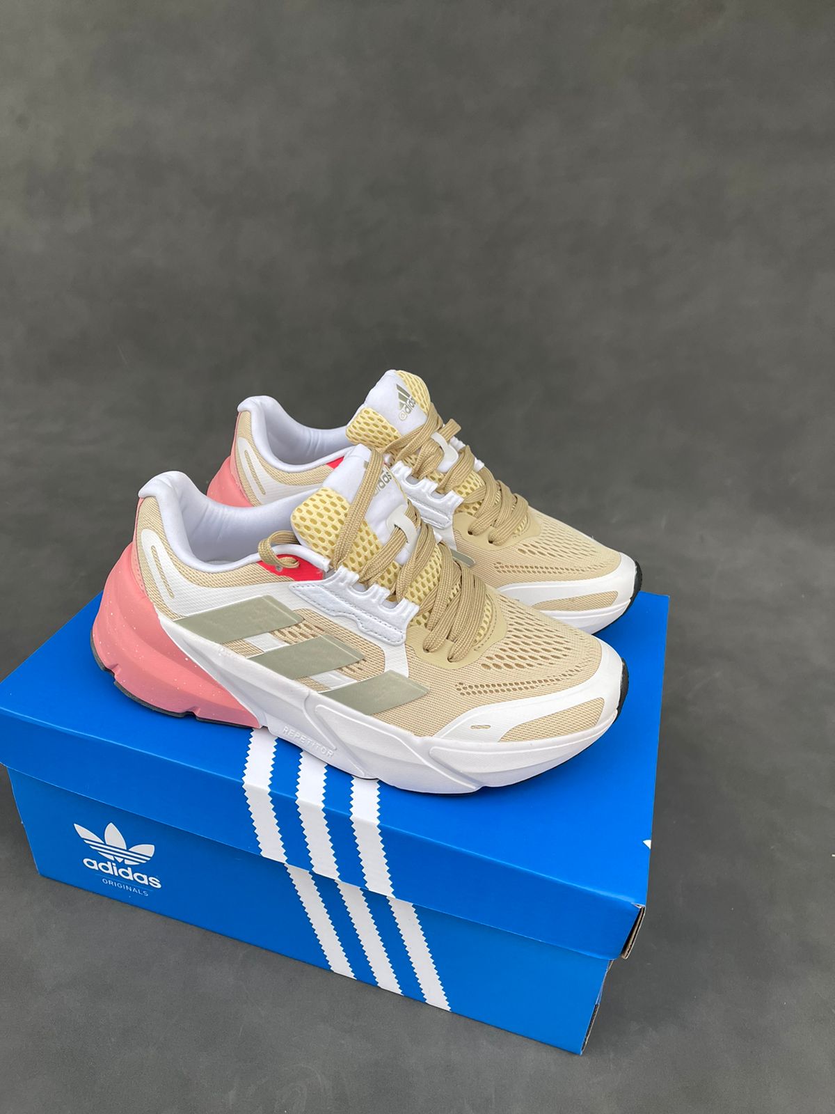 ADIDAS ADISTAR