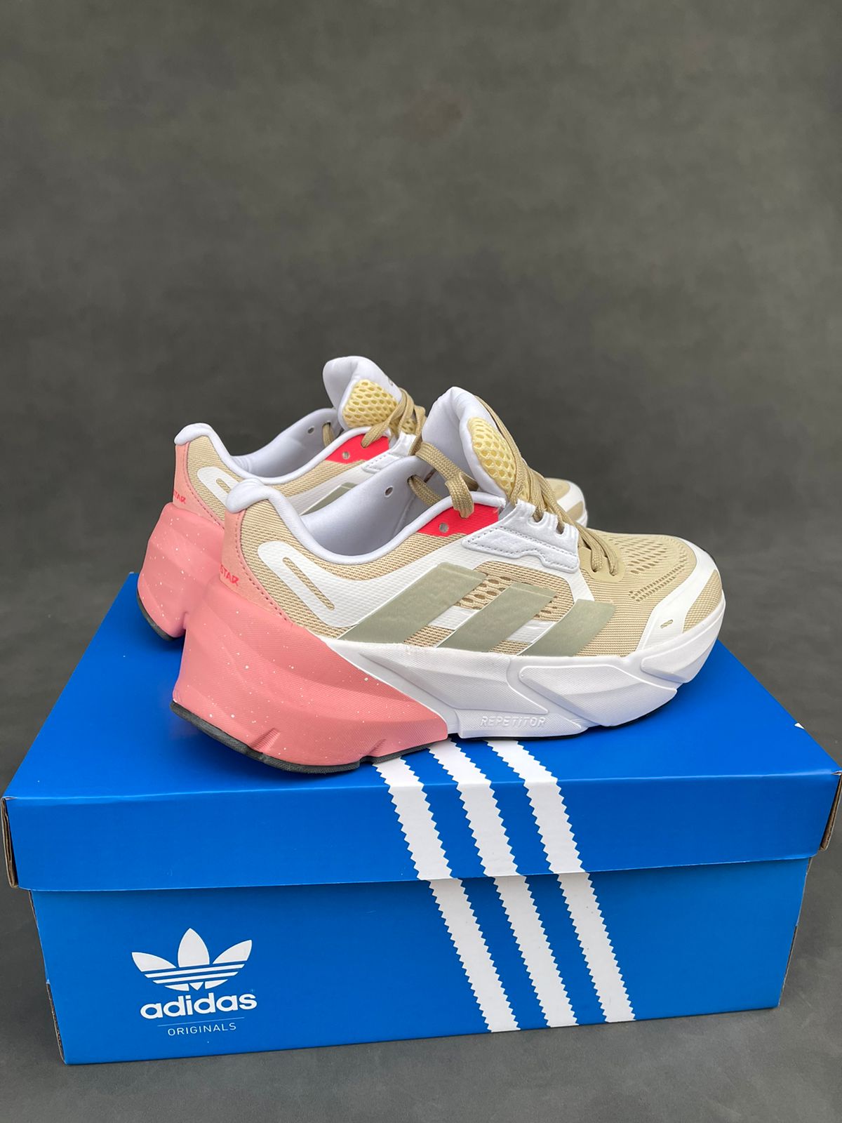 ADIDAS ADISTAR