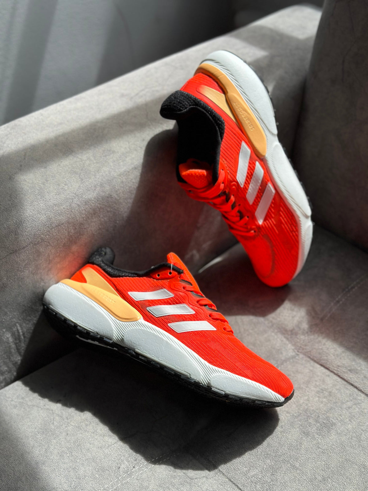 ADIDAS SOLARBOOST
