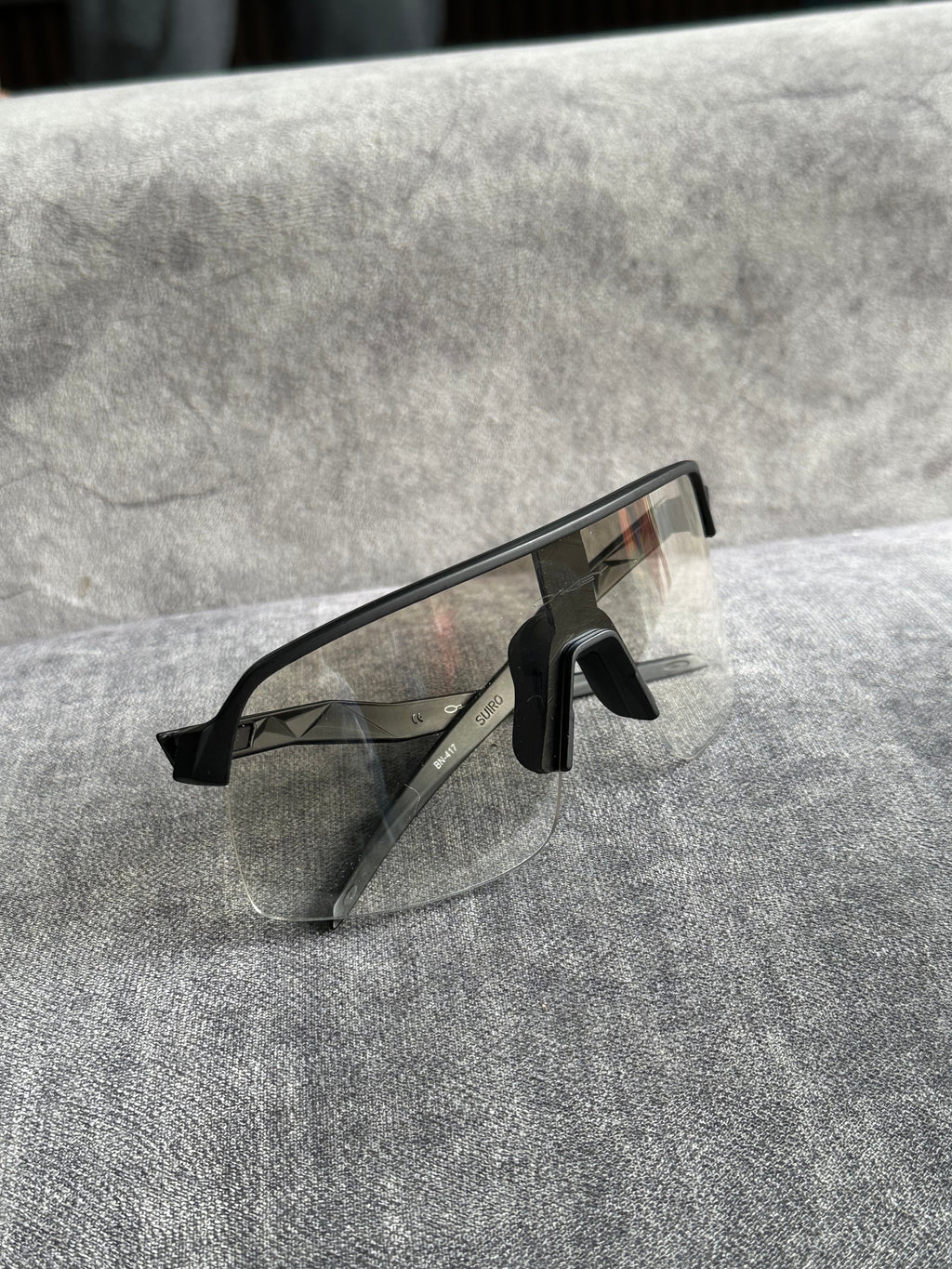OAKLEY