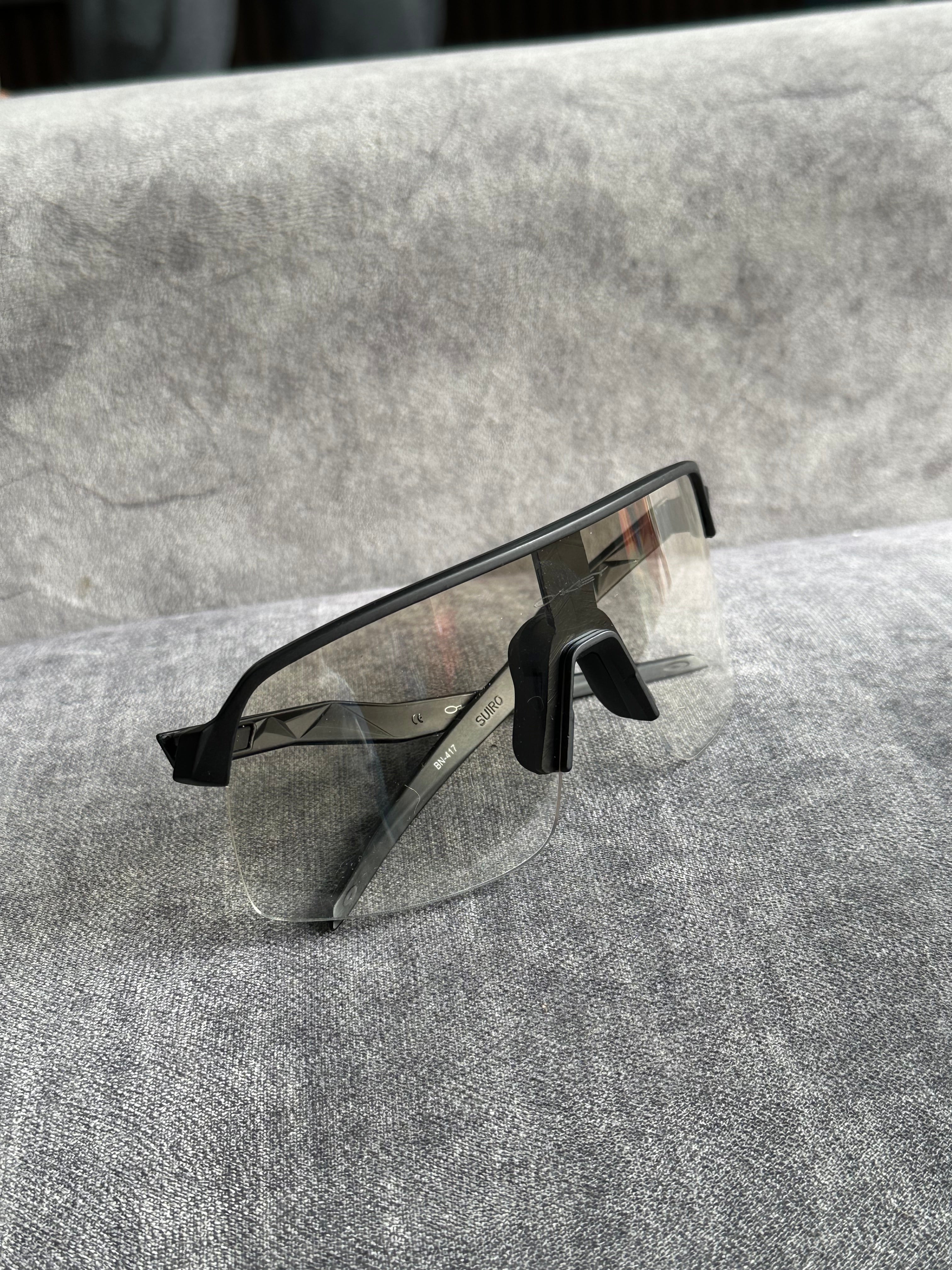 OAKLEY
