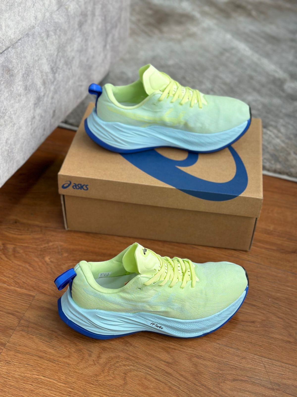 ASICS SUPERBLAST