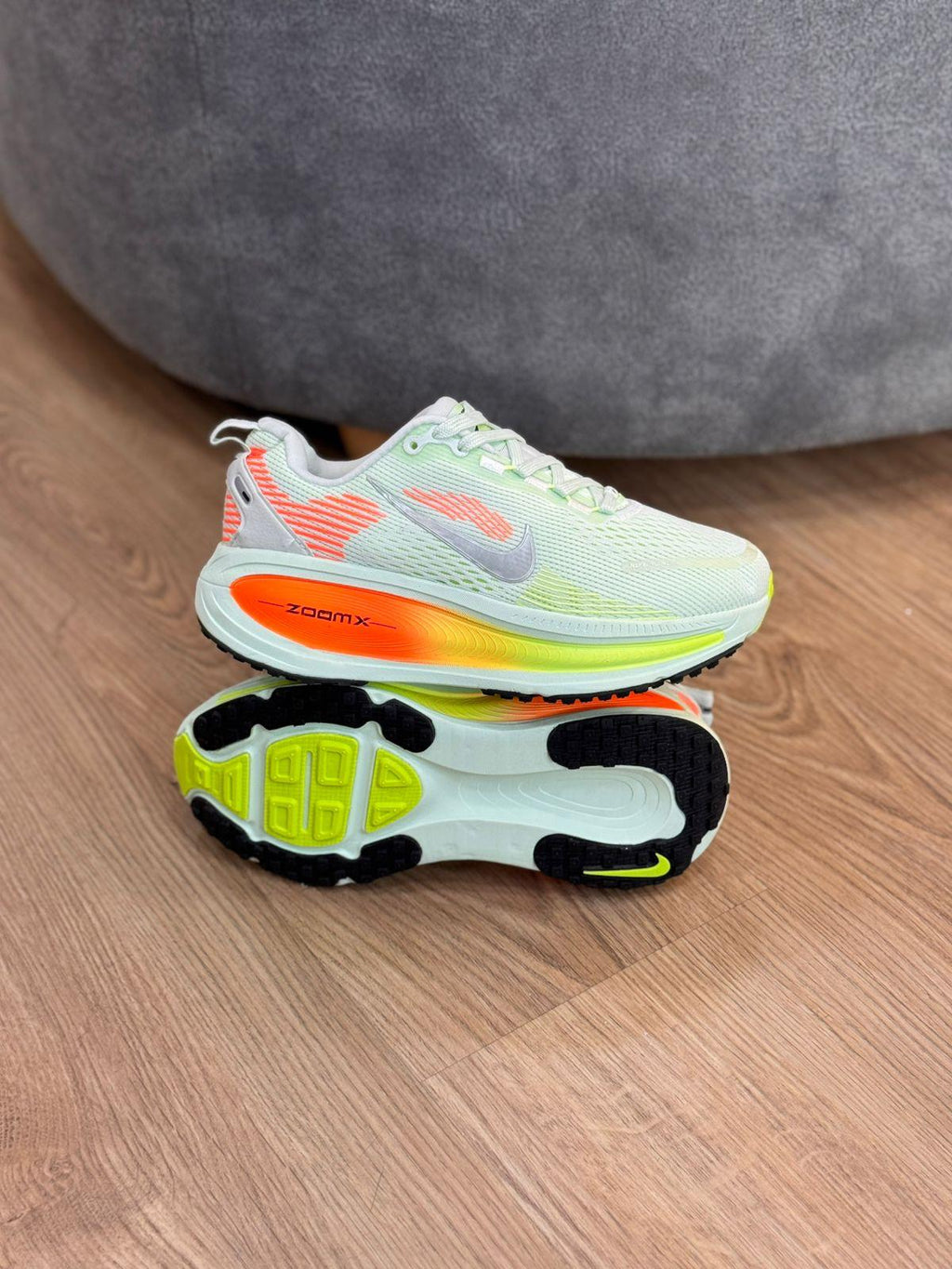 NIKE VOMERO 18